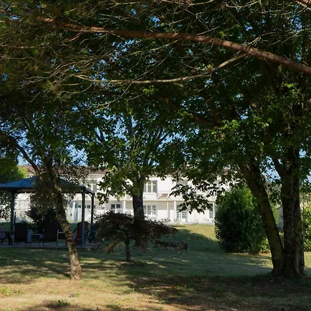 Logis Du Renfermis アパート Saint-Même-les-Carrières