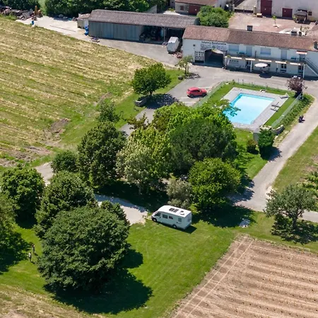 Logis Du Renfermis アパート *