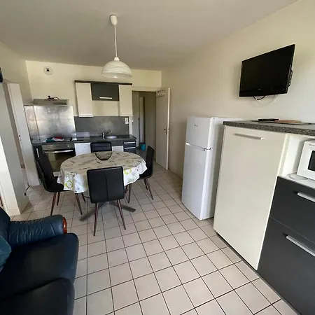 アパート Logis Du Renfermis Saint-Même-les-Carrières